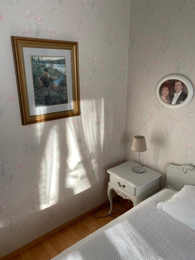 Hotelli Kultainen Joutsen Kuusamo Exterior foto